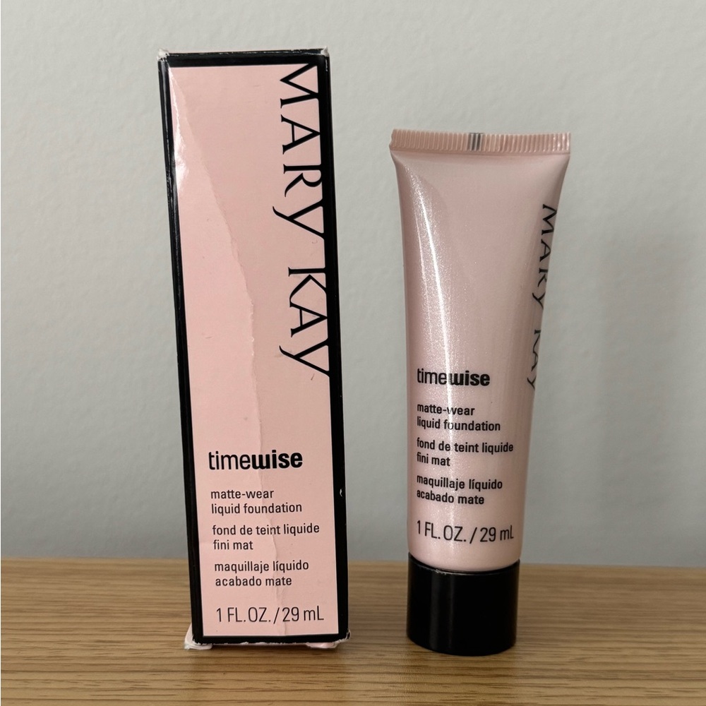 Opened Mary Kay TimeWise Matte Wear Liquid Foundation Ivory/Ivoire 1 FL OZ